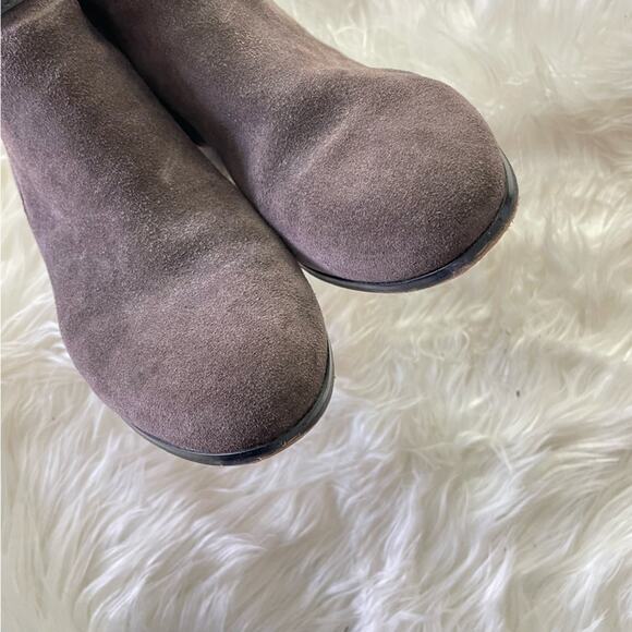 Coach | Women’s Patricia Ankle Boots Booties Shoes Chocolate Brown Suede Buckle - Picture 6 of 9